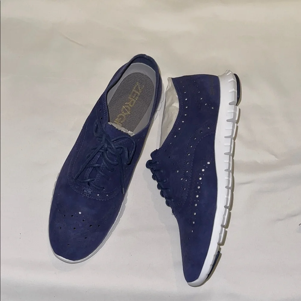 NEW Cole Haan Women’s Navy Shoes Size 8